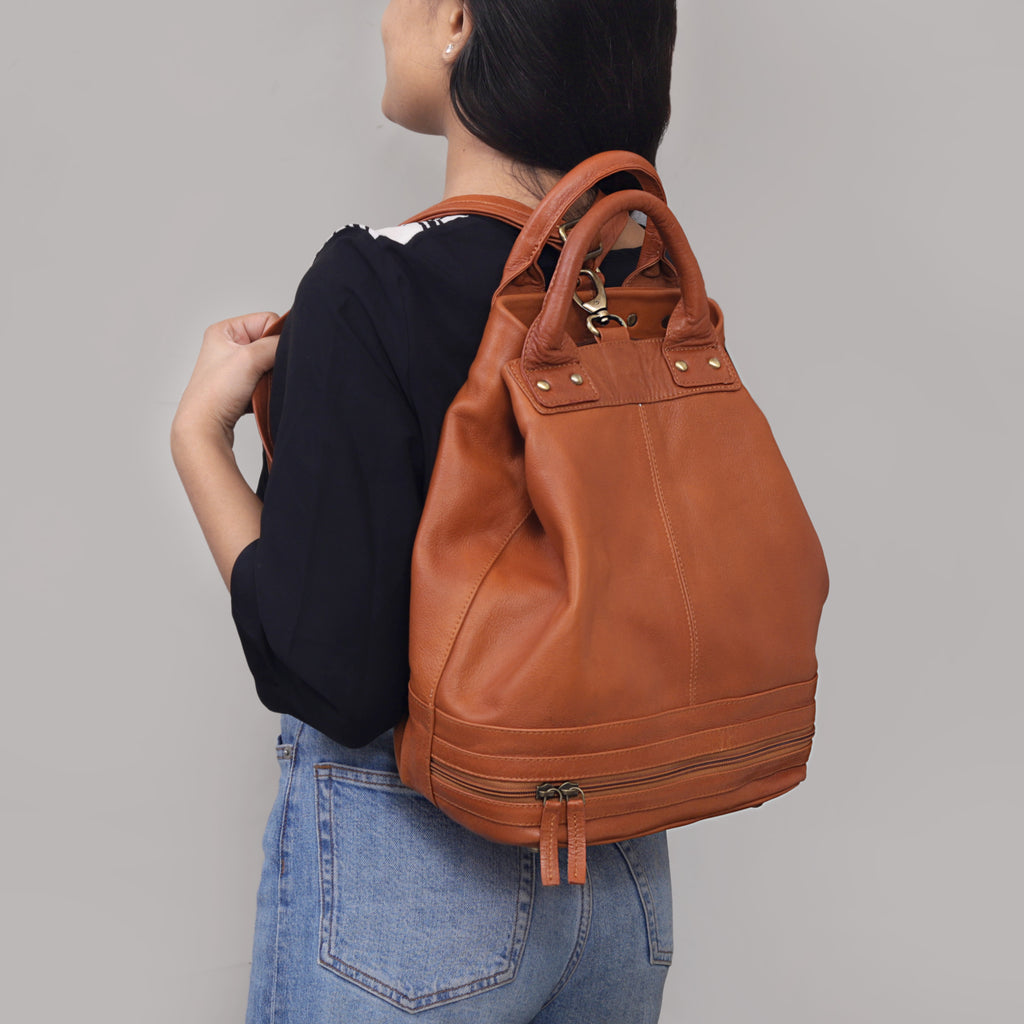 Savannah Convertible Leather Backpack – Hands-Free Elegance for Everyday Life