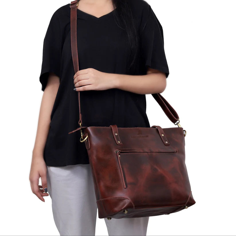 SCARLETT BUFFALO LEATHER TOTE BAG