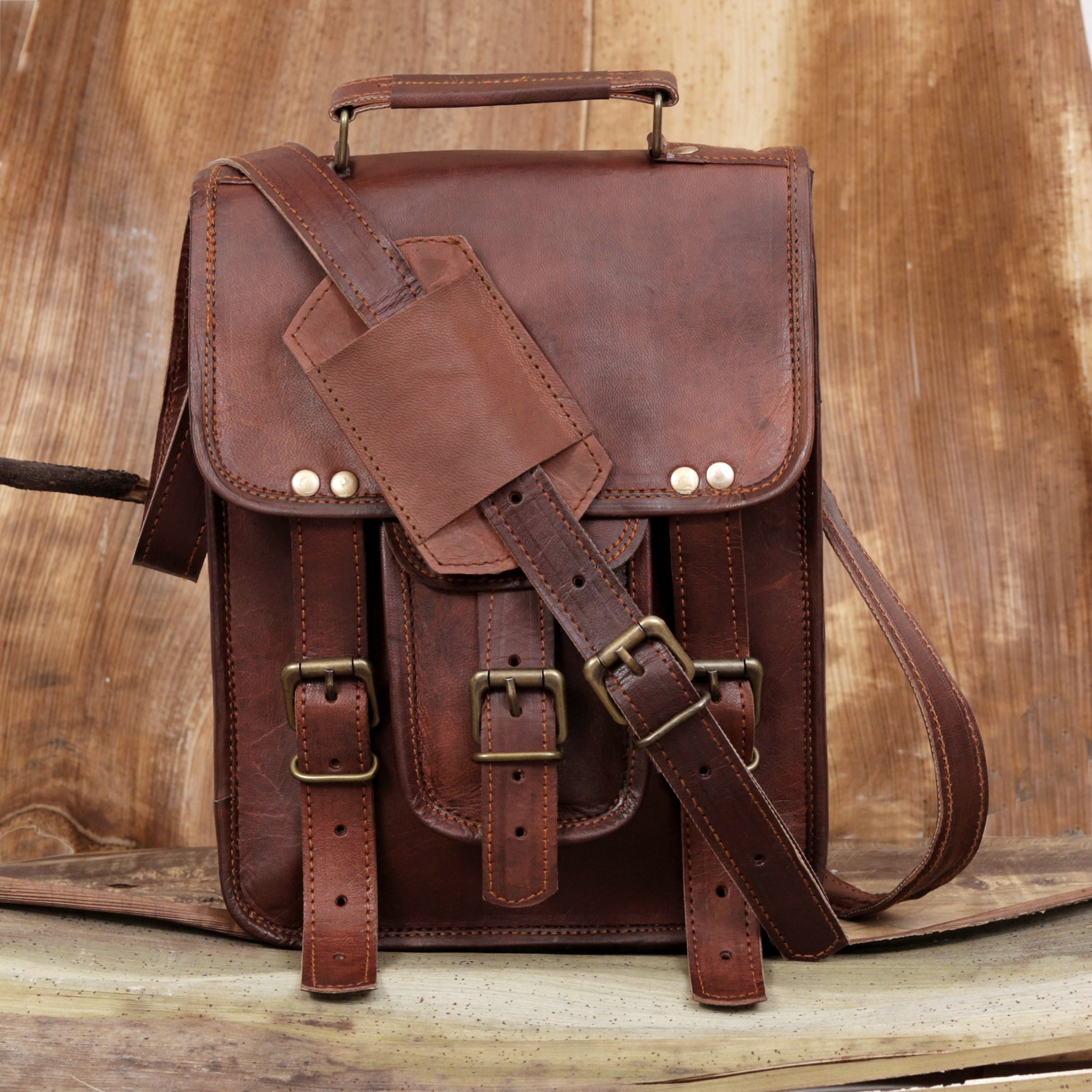 Vintage Leather Crossbody Bag with Front Buckle Pocket – Rugged Messenger Satchel
