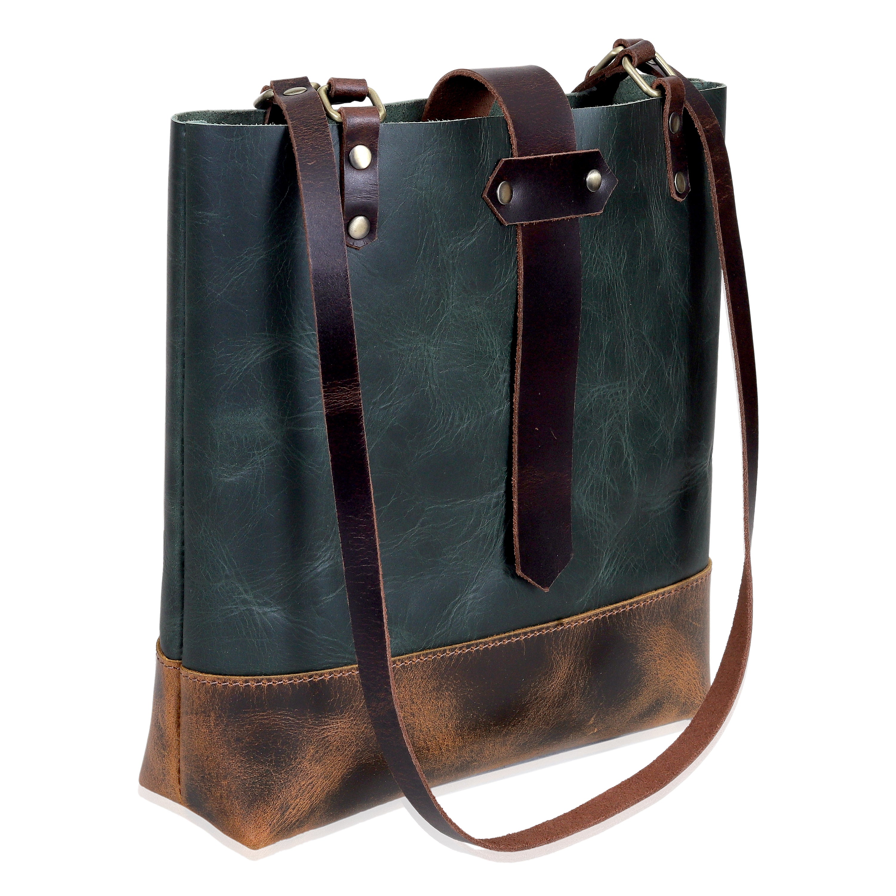 Evergreen Artisan Leather Tote – Sleek Utility with Timeless Charm